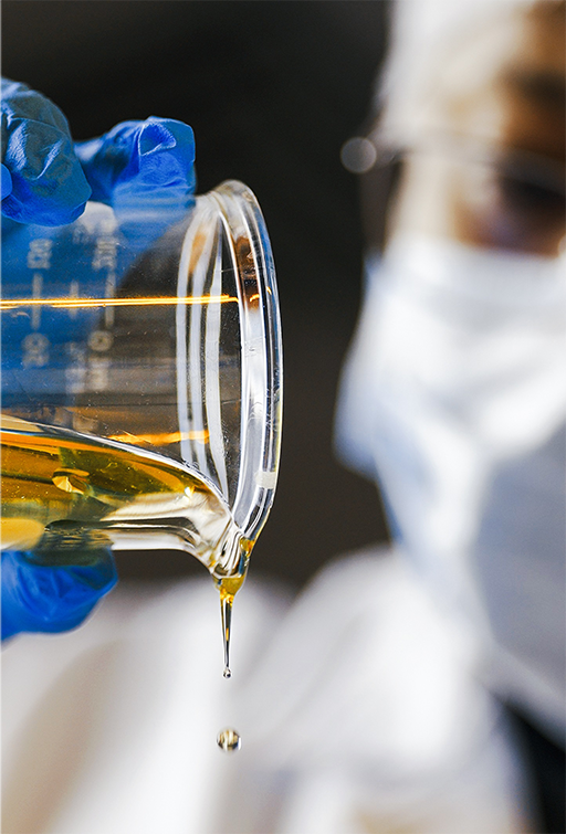 La production des gammes d'AlUla Peregrina™ est faite sur place dans des laboratoires répondant aux normes les plus exigentes.