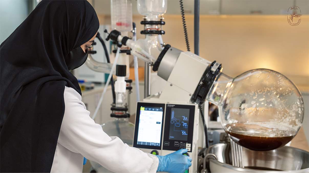 La production des gammes d'AlUla Peregrina™ est faite sur place dans des laboratoires répondant aux normes les plus exigentes.